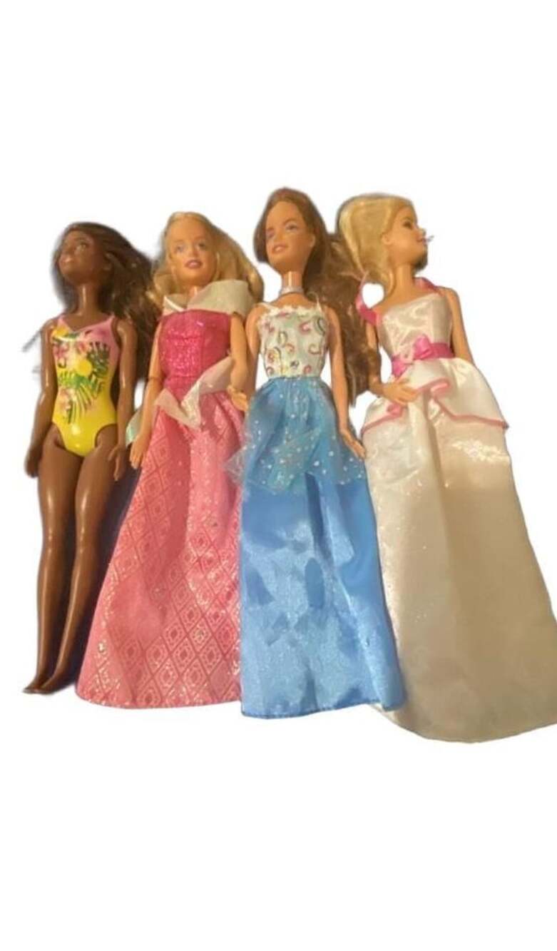 Mattel Barbie Doll Lot 4 Fashion Dolls Lot